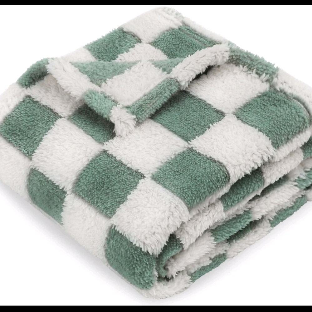 HOMRITAR Checkered Baby Blanket for Boys Sage Green Soft Fluffy Fuzzy Blankets